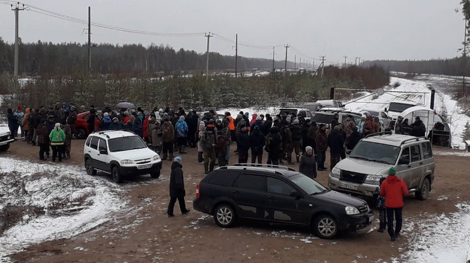 Жители Ленского района продолжают блокировать поставки топлива на Шиес