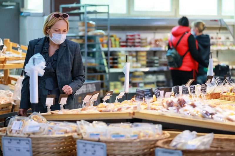 В Архангельске и Новодвинске будут штрафовать покупателей без масок