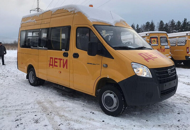 Архангельские школы получили новые автобусы для перевозки детей