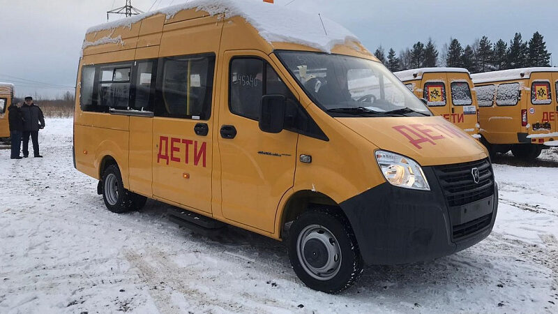 Архангельские школы получили новые автобусы для перевозки детей