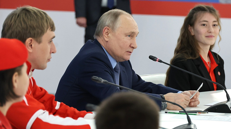 Владимир Путин: Важно, чтобы ребята с самого детства чувствовали себя частью большой страны